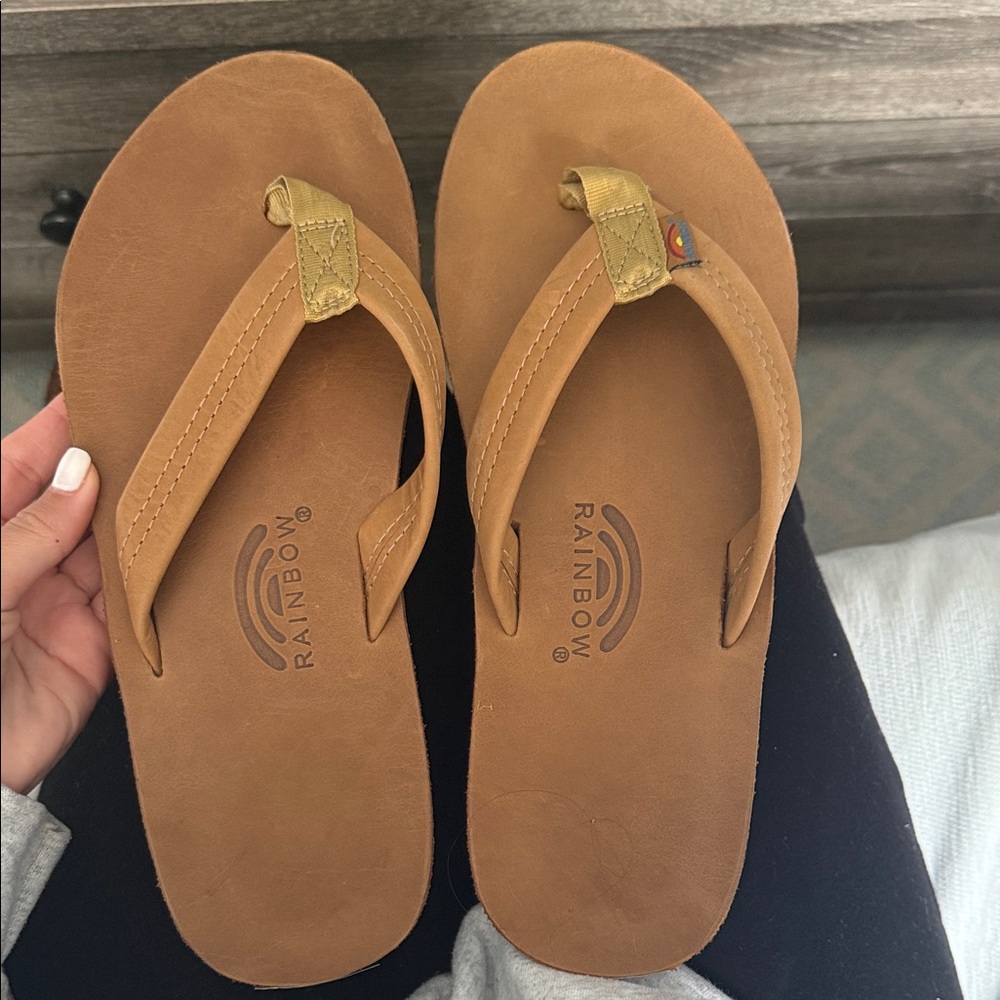 Rainbow Men's Brown Leather Flip-Flops